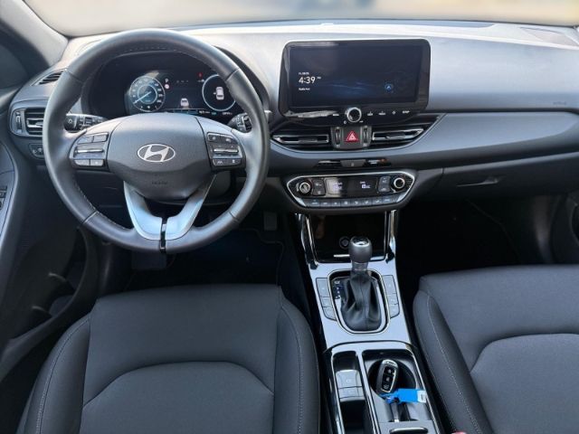 Fahrzeugabbildung Hyundai i30 1.5 T-GDI (140 PS) 48V 7-DCT 2WD Advantage P