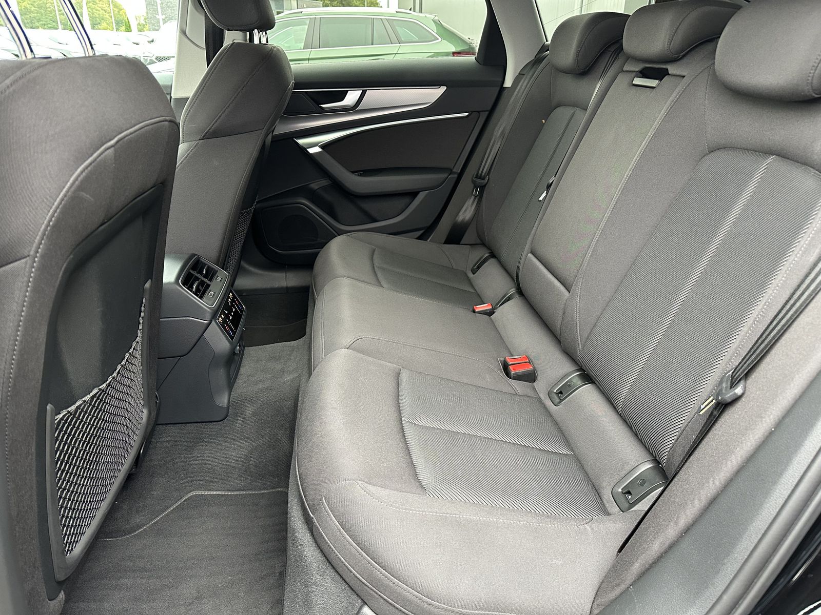 Fahrzeugabbildung Audi A6 Avant 40 TDI Sport NAV+LED+AHK+ACC+1HD+18ZOLL