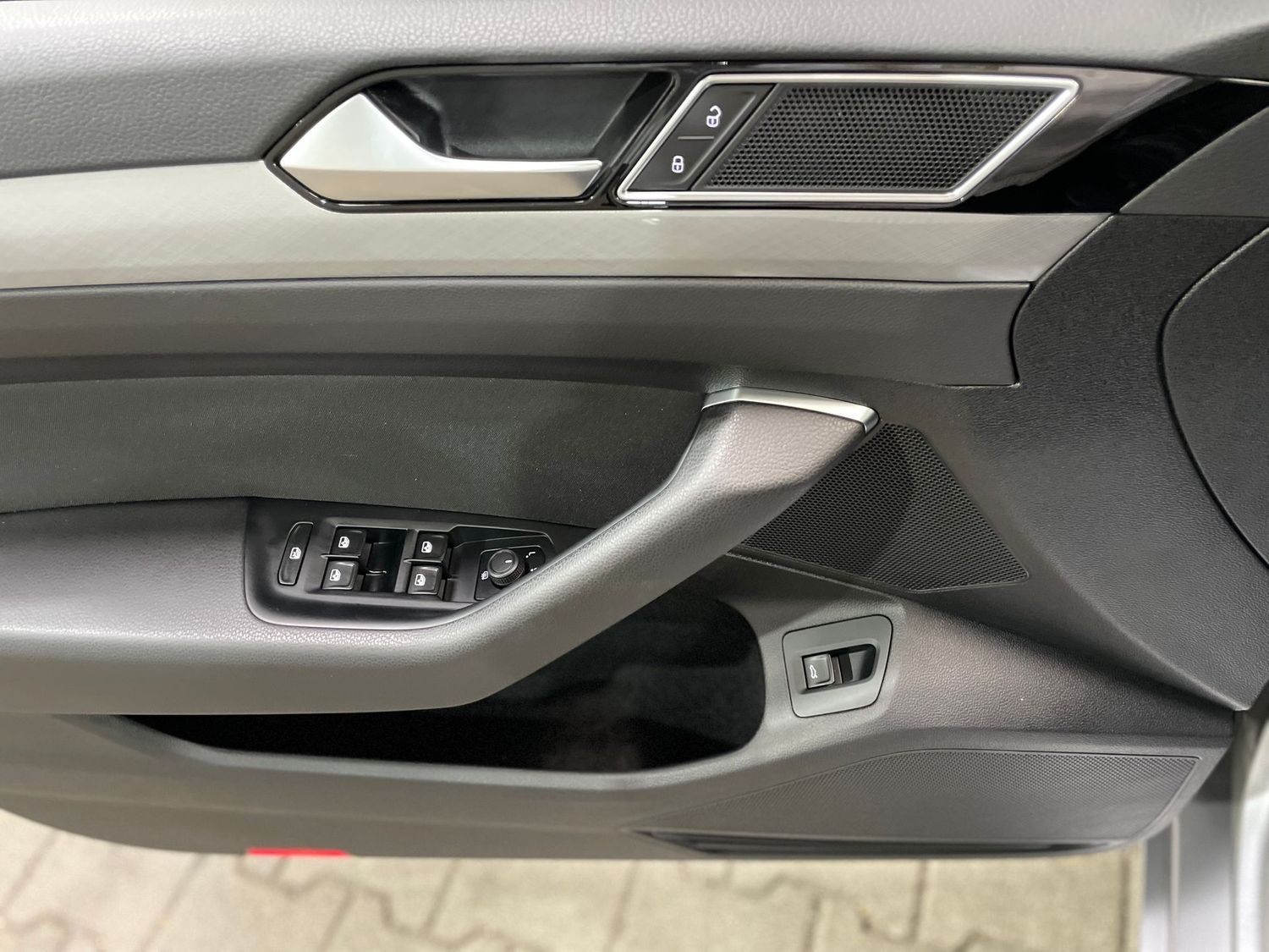 Fahrzeugabbildung Volkswagen Passat Variant 2.0TDI#DSG#LED#ACC#Kamera#Virtual