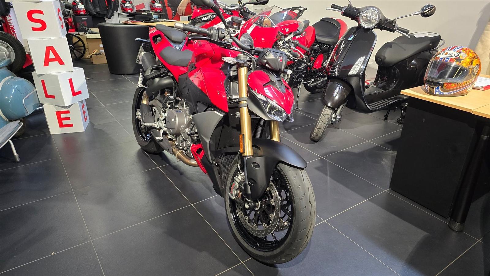 Ducati Streetfighter V2 #35kw
