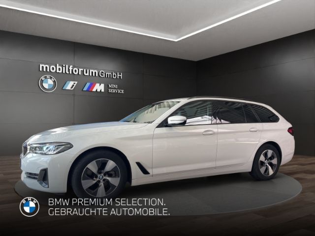 BMW 520 d Touring AHK HUD Driving Assistant Professi foto 1
