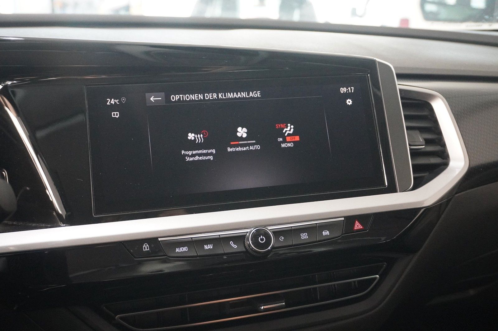 Fahrzeugabbildung Opel Grandland (X) ULTIMATE 4HYBRID NAVI/LED/360°/AHK