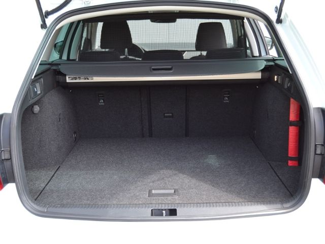 Octavia 1.6 TDI Clever AHK/LED/17-ZOLL/NAVI/BUSI