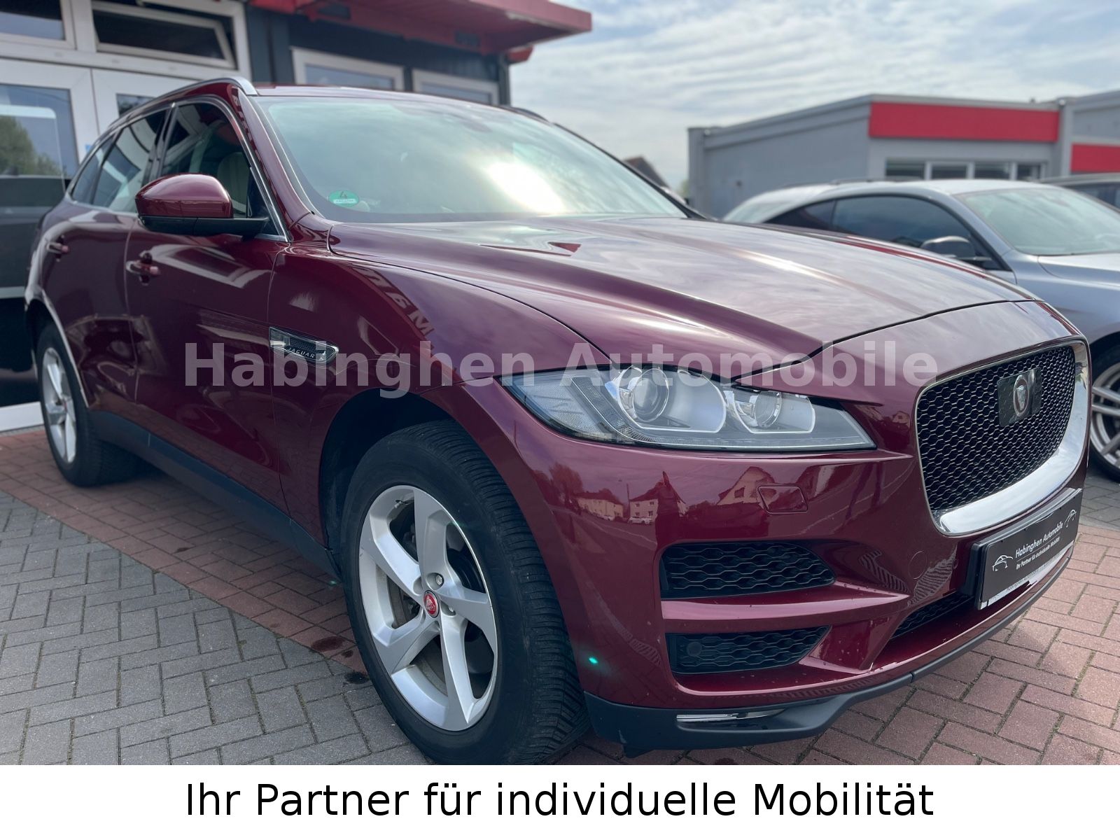 JAGUAR F-Pace