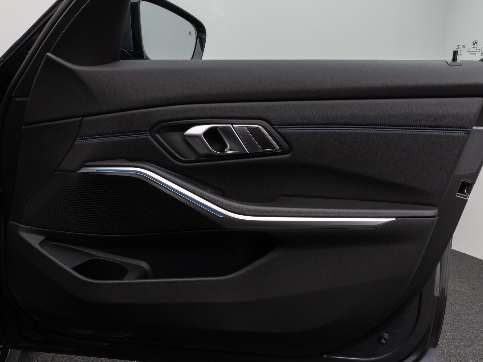 Fahrzeugabbildung BMW 330e M Sport Laser 360°HUD DAB Stop&Go Komfort