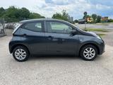 Toyota Aygo AYGO x - graue Toyota Aygo (X)