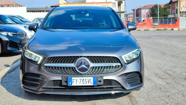 Mercedes-Benz MERCEDES-BENZ A 220 d 190cv Auto Premium AMG - E imagem 2