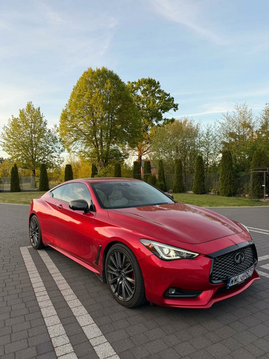 INFINITI Q60