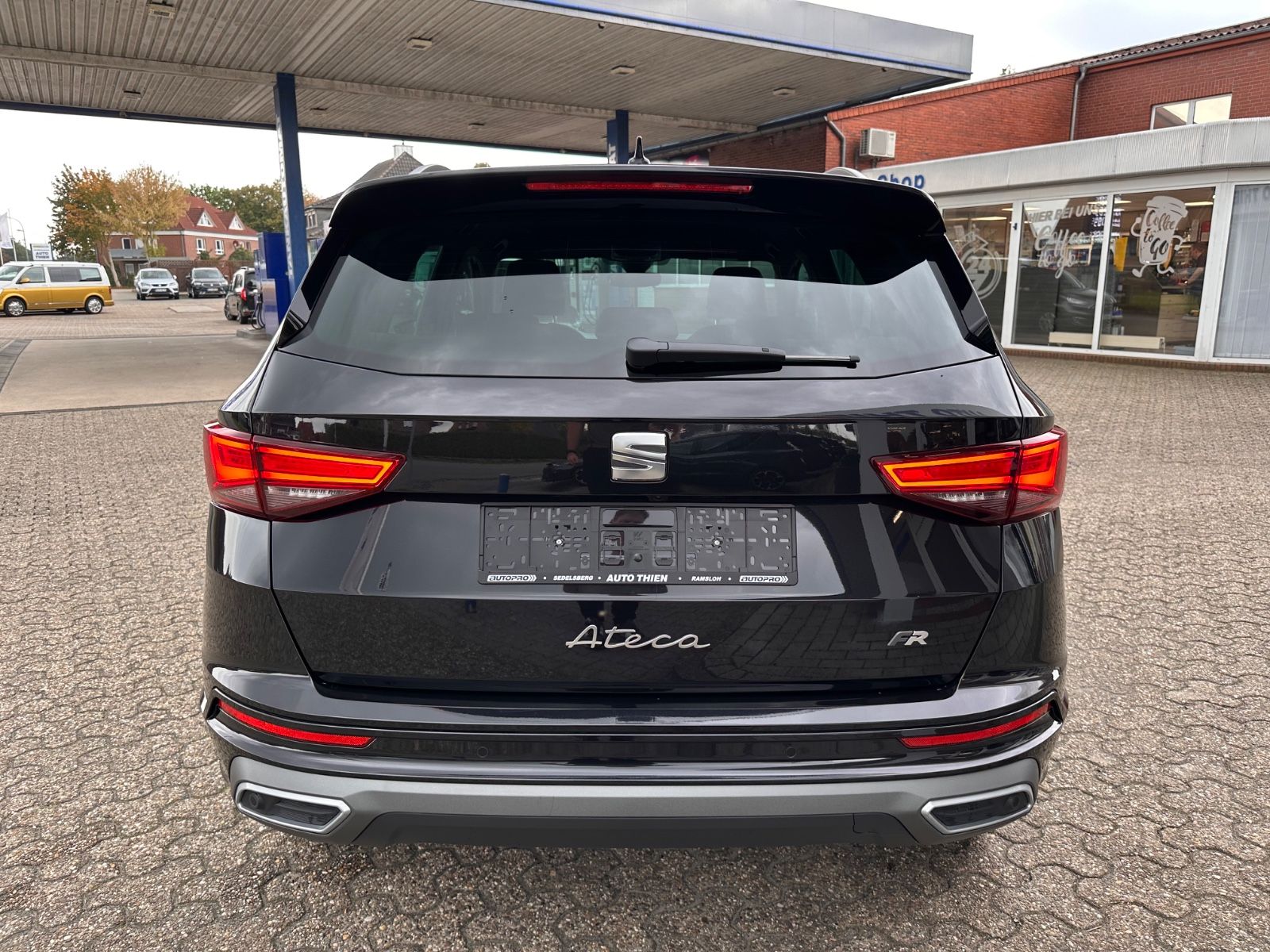 Fahrzeugabbildung SEAT Ateca FR 1.5 TSI DSG AHK/ACC/NAVI/LED/eHeck/SHZ