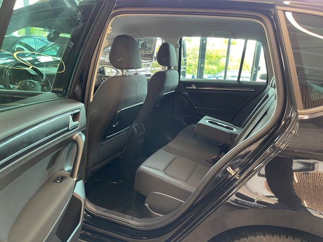 MYAUTOCENTER – Gebraucht- und Jahreswagen mit Werkstattservice in Pfaffenhofen Volkswagen Golf Sportsvan VII United *Navi*Klima*LED*