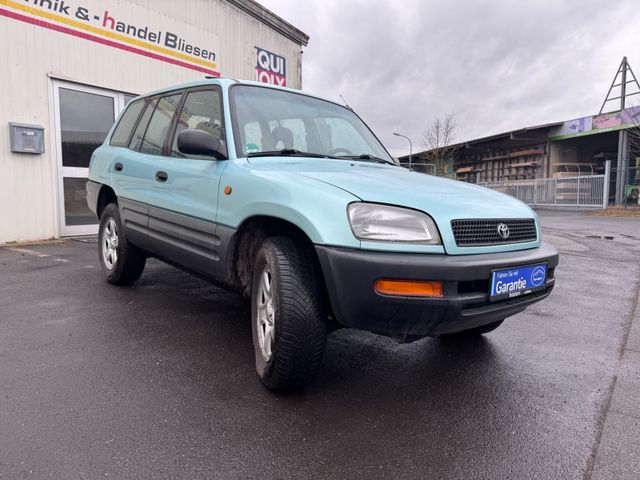 Toyota RAV 4 Special Auto // Tüv Neu