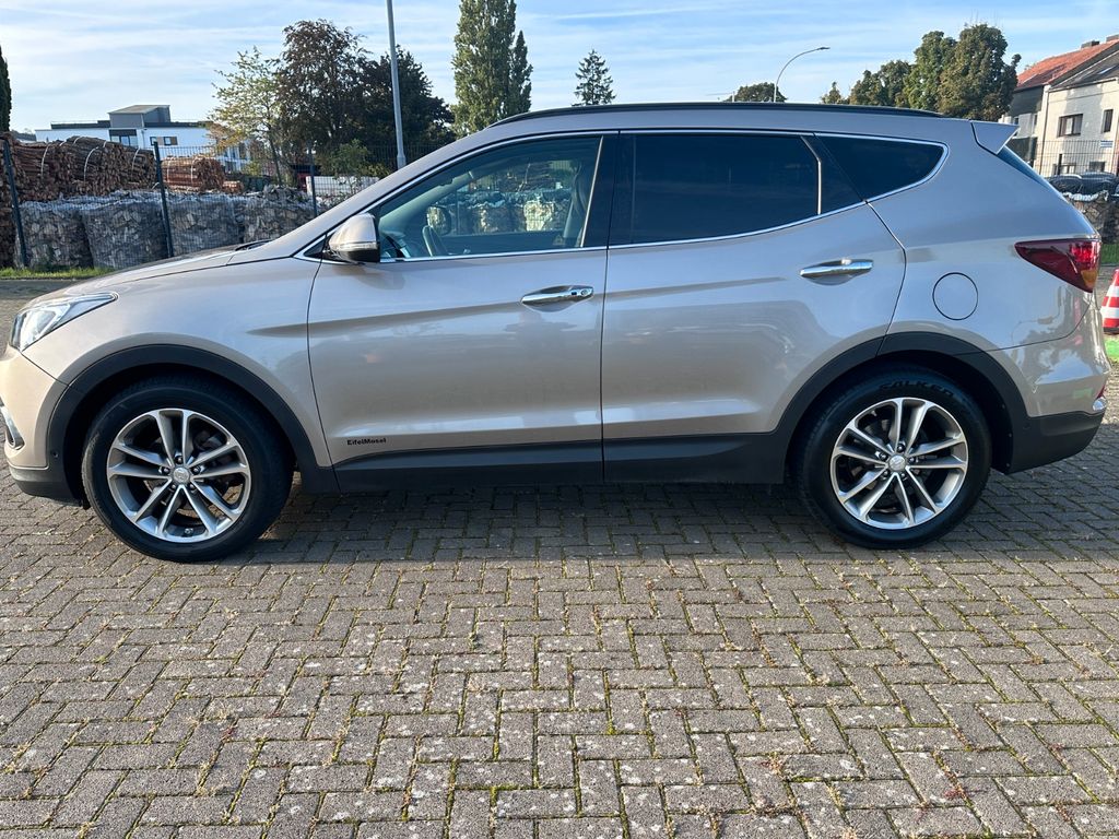 Image of Hyundai SANTA FE