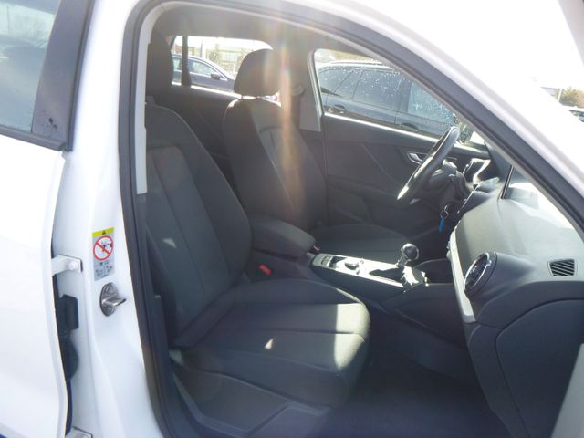 Fahrzeugabbildung Audi Q2 30 TDI >AUT/AHK /NAVI/TEMP/Einparkhilfe<