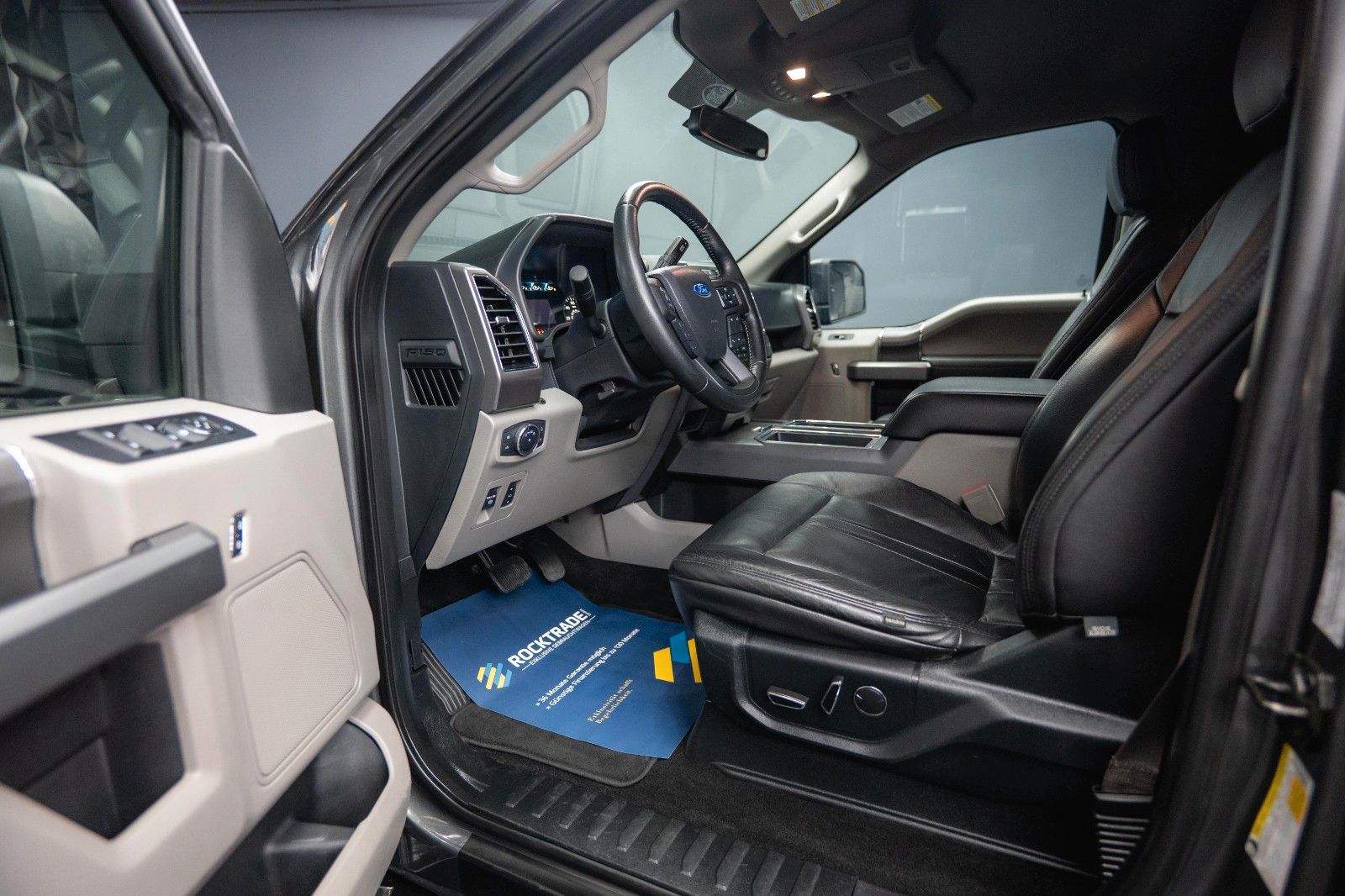 Fahrzeugabbildung Ford F150 5.0L V8 4x4 Offroad XLT SupCrew Unfallfrei