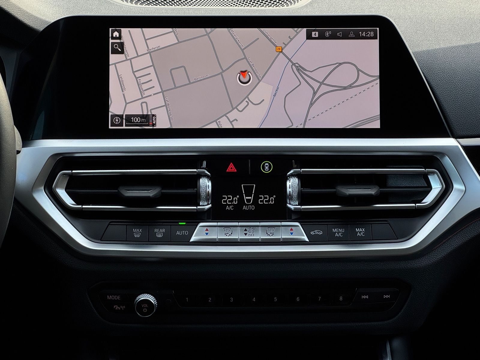 Fahrzeugabbildung BMW 320i Limo Sport Line 3Z-Klima Temp. LCProf. AHK