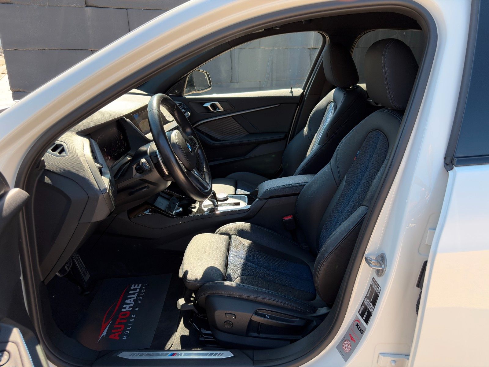 Fahrzeugabbildung BMW 120i M Sport 2-Z Klima H&K KZG ACC LEDER CAM LHZ