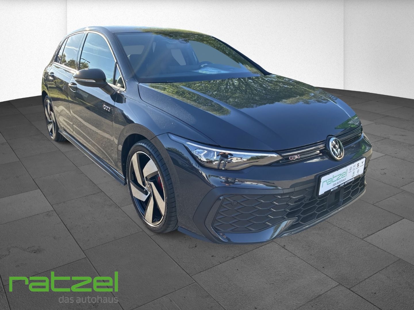 Fahrzeugabbildung Volkswagen Golf GTI Business Paket+Black Style+IQ.Light+AHK