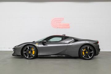 2022 Ferrari SF90 照片 3