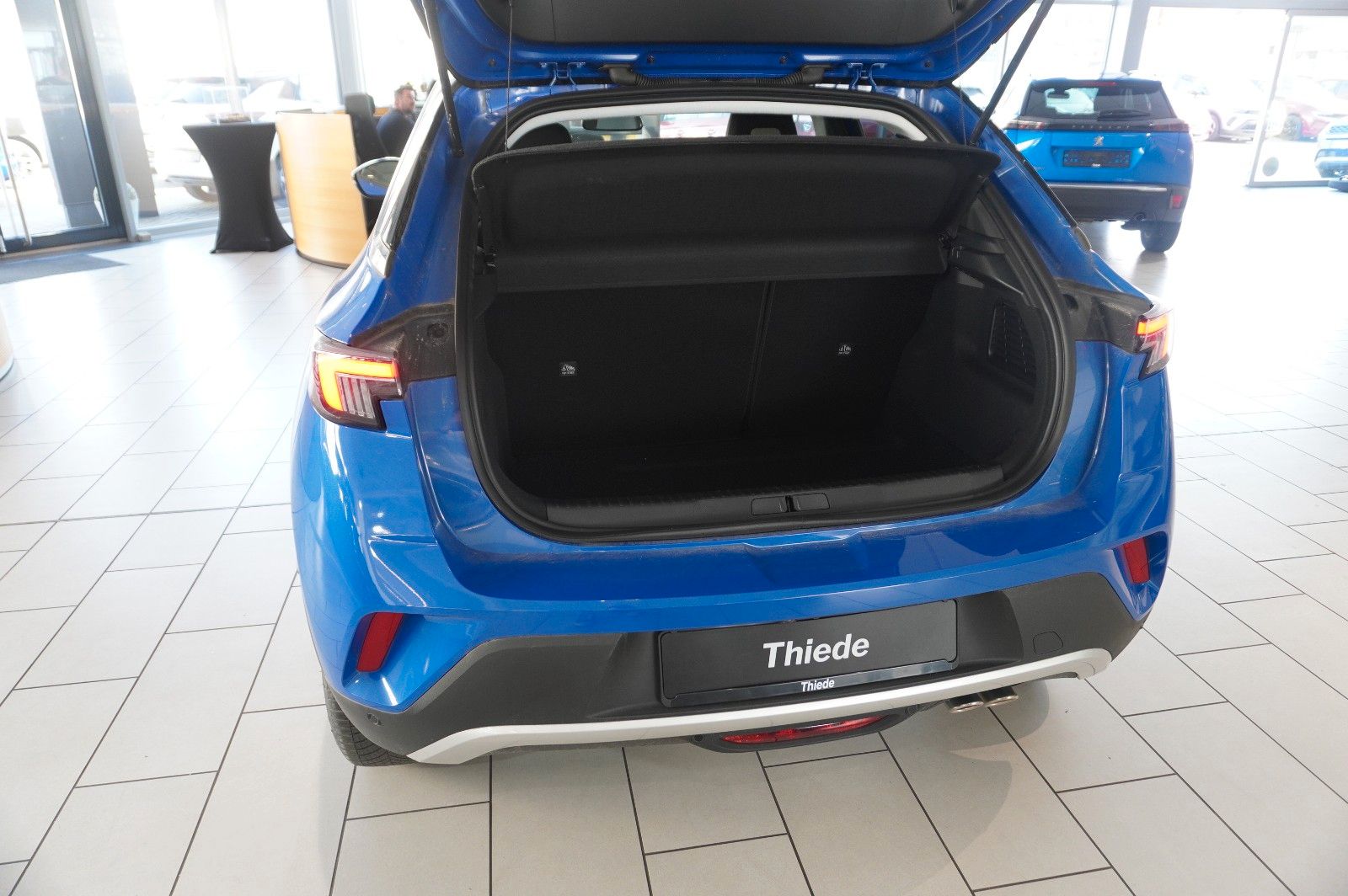 Fahrzeugabbildung Opel Mokka 1.2T ELEGANCE NAVI/LED/KAMERA/SH/SPORT/DAB