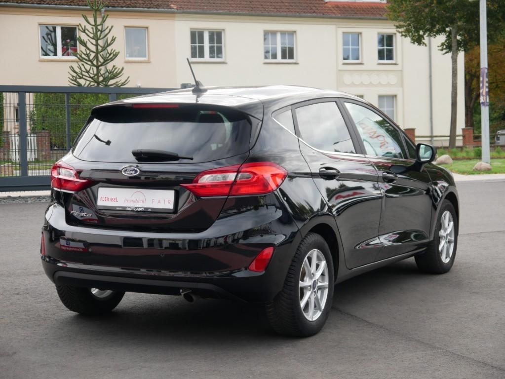 Ford Fiesta 1.0 Titanium LED Android Apple Tempomat
