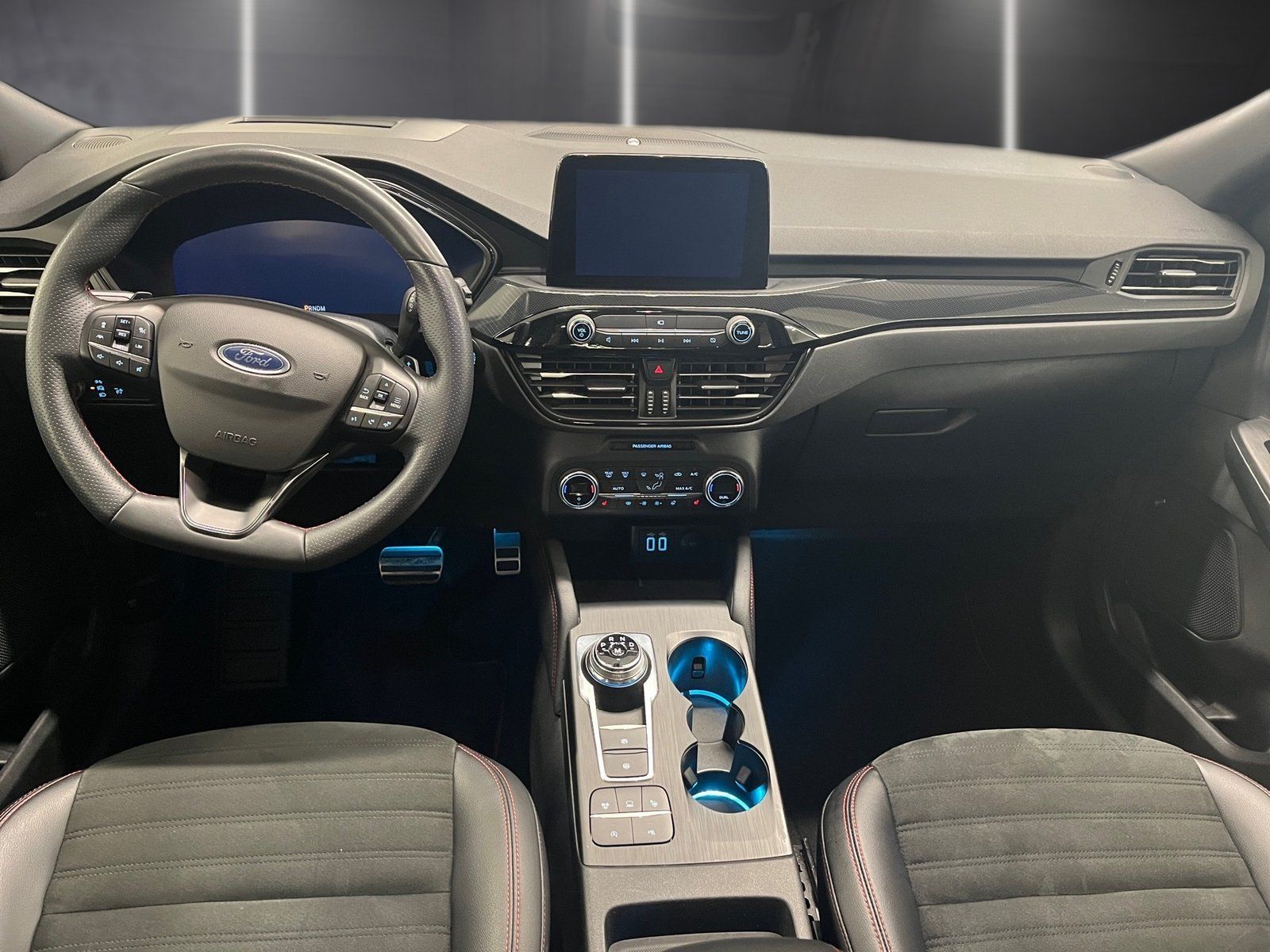 Fahrzeugabbildung Ford Kuga 2.0 EcoBlue ST-Line X*AHK*Panorama*Fahrassi