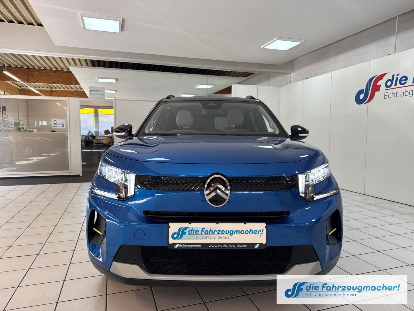 Fahrzeugabbildung Citroën C3 e 113 MAX HUD Navi Soundsystem LED Apple CarP