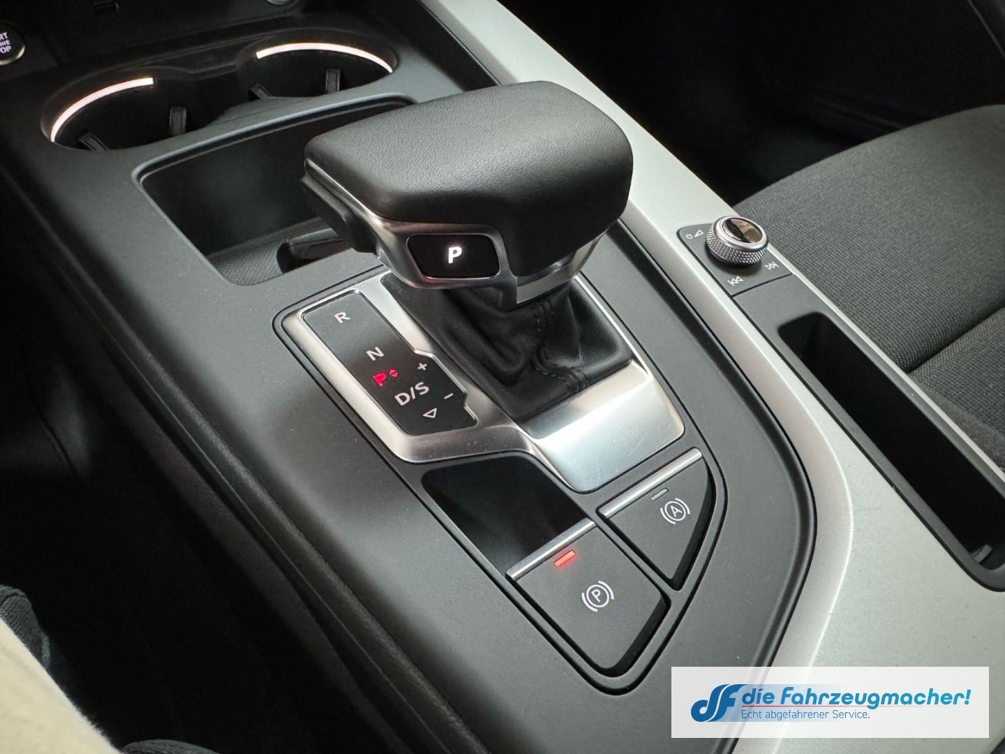 Fahrzeugabbildung Audi A4 Avant 35 TFSI S line 2.0 EU6d Sportpaket AHK-
