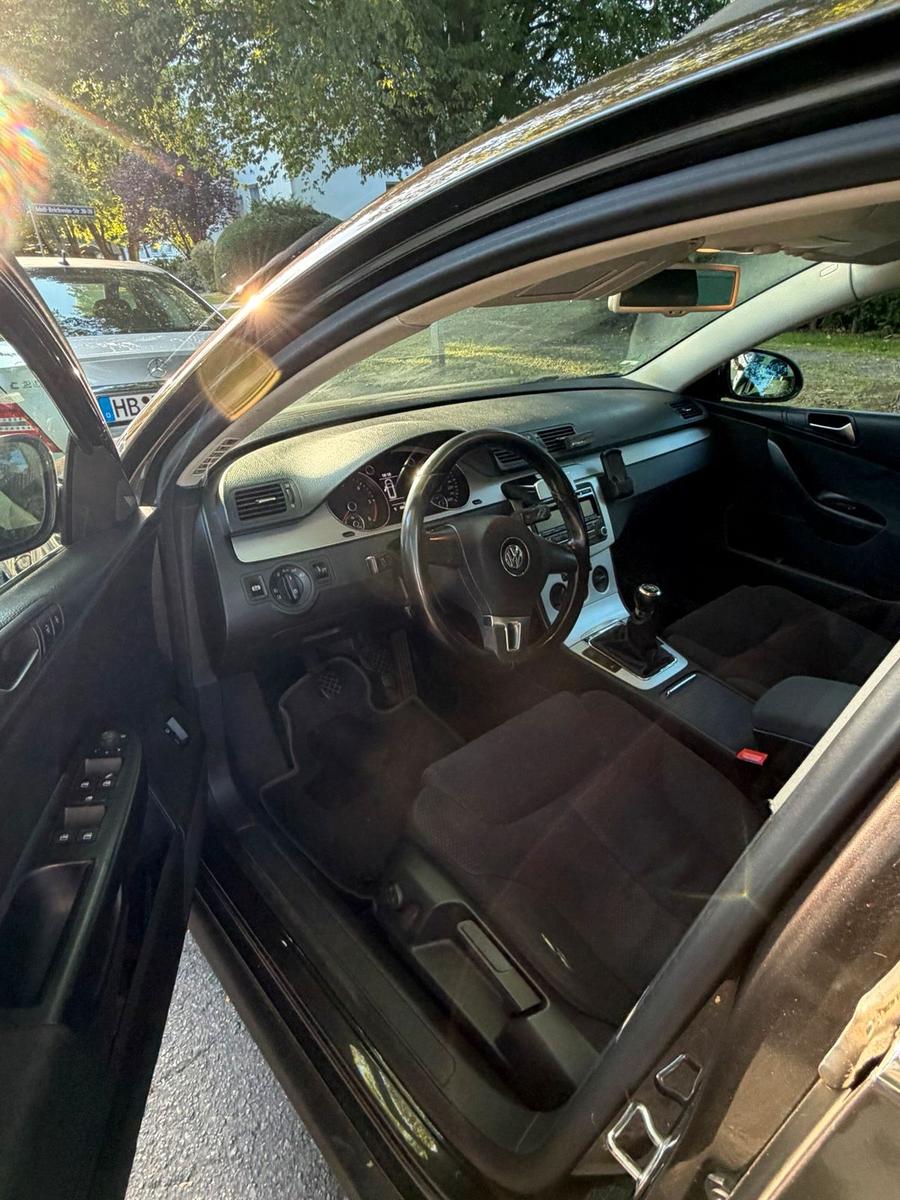 Volkswagen Passat 2009 — photo 9