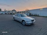 Mercedes-Benz MERCEDES BENZ E220 2.2L DIESEL TÙV 0327 - gebrauchte Mercedes-Benz E 220 aus dem Jahr 2001