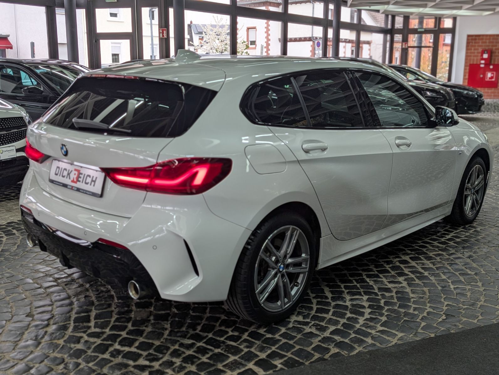 Fahrzeugabbildung BMW 120 i M Sport Shadow-Line AHK VIRT APP AMBI LED