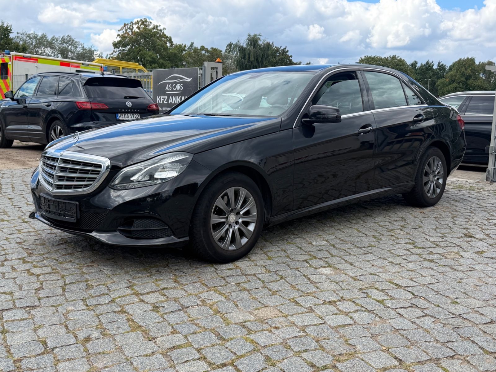 Mercedes-Benz E 200 BlueTEC Lim*Led*PDC*Euro6*
