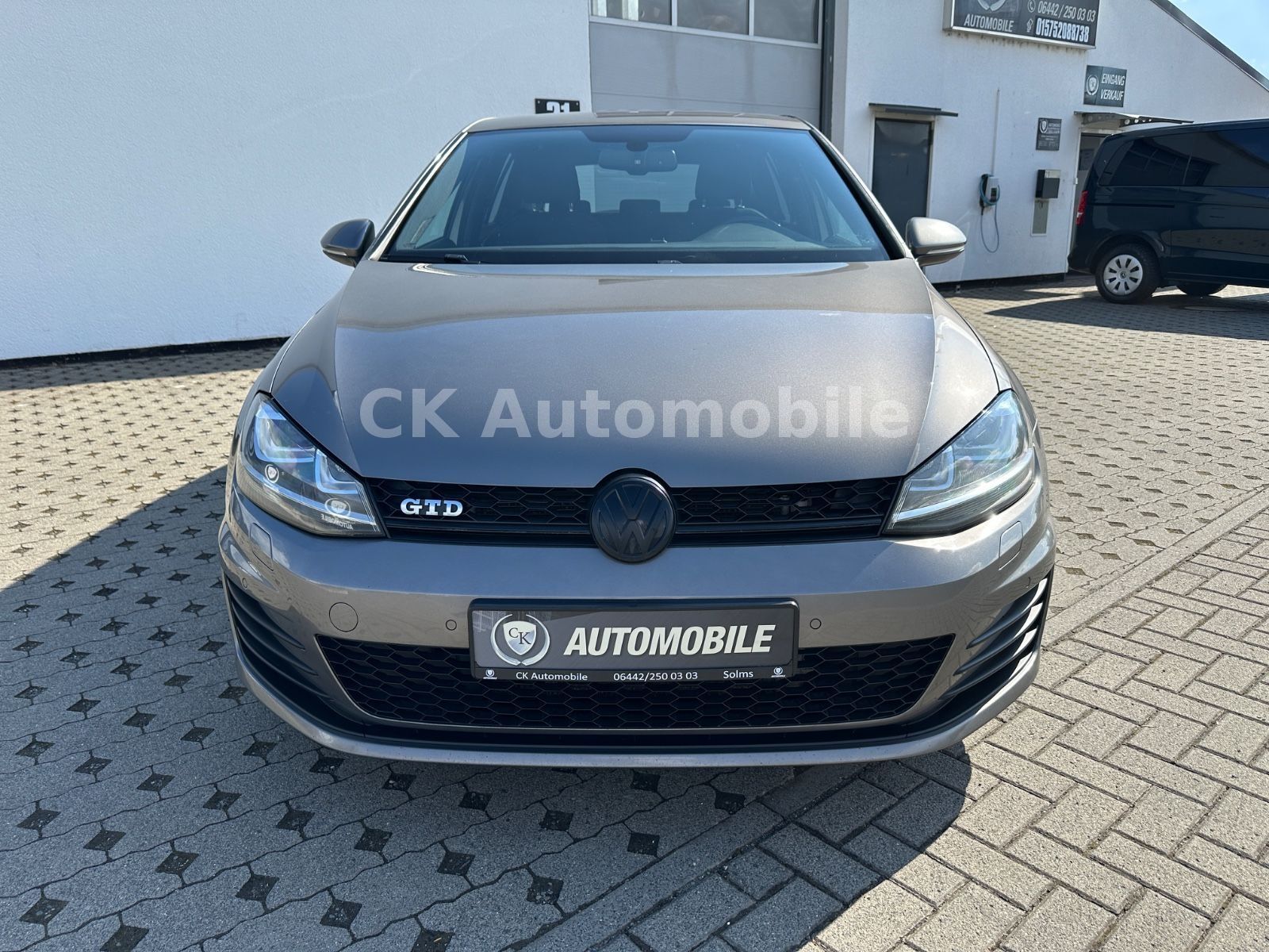 Fahrzeugabbildung Volkswagen Golf VII Lim. GTD BMT/DSG/Navi/Bi-Xenon/PDC
