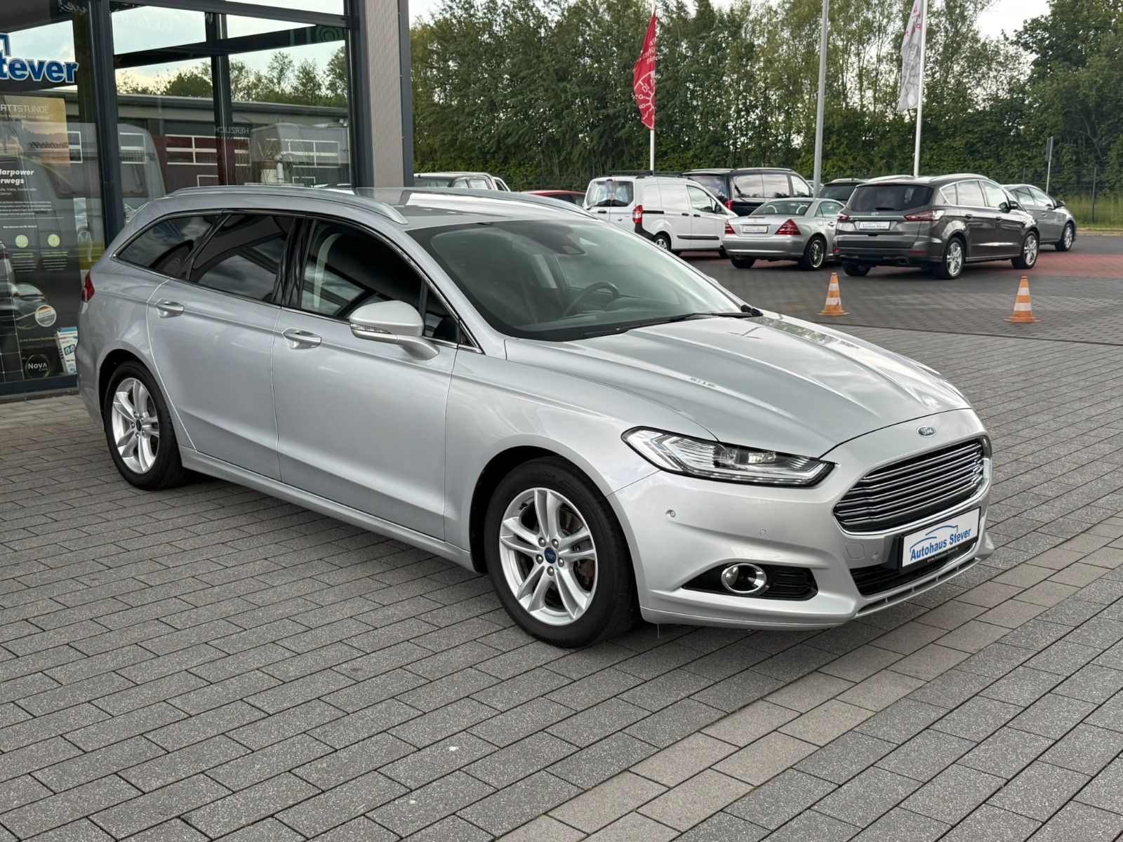 Fahrzeugabbildung Ford Mondeo Turnier Titanium