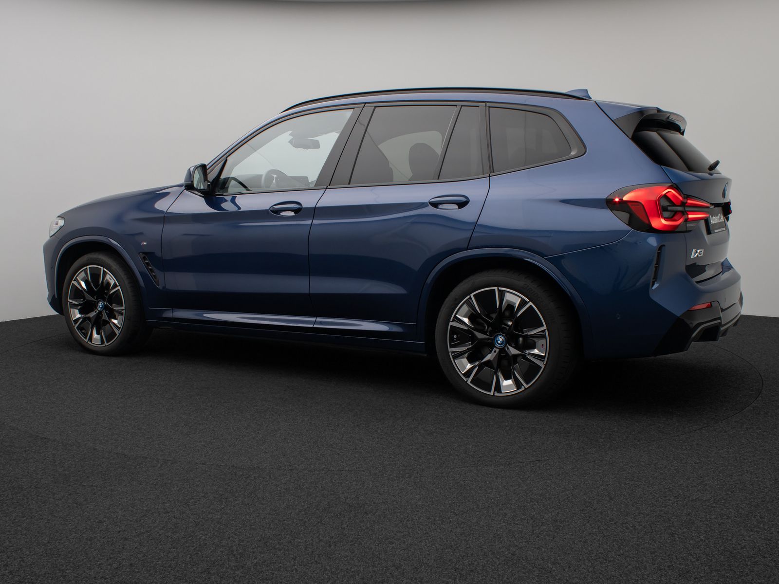 Fahrzeugabbildung BMW iX3 Impressive M Sport Pano 360°HUD DAB H/K 20"