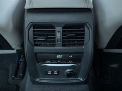 BMW 330 – 30 / 32