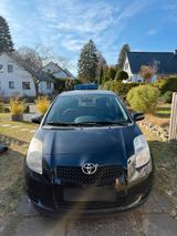 Toyota Yaris - TÜV bis 07/2027 - Neue Reifen - Toyota Yaris in Kiel