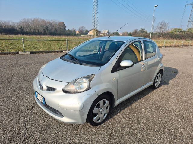 Toyota Aygo 1.0 Benzina Automatica Neopatentato