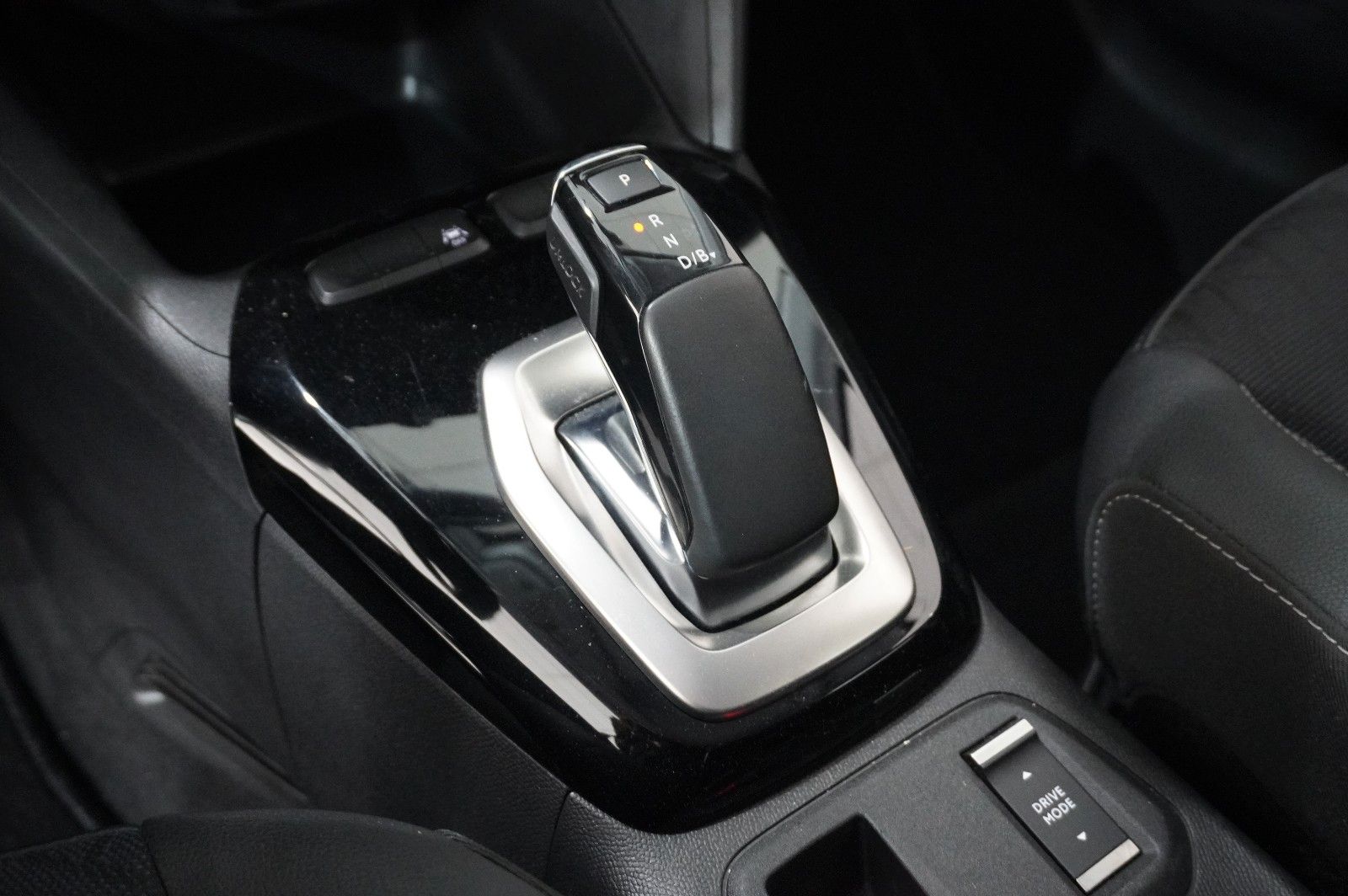 Fahrzeugabbildung Opel Corsa-e F ELEGANCE 3-PHASIG NAVI/LED/KAMERA/DAB+