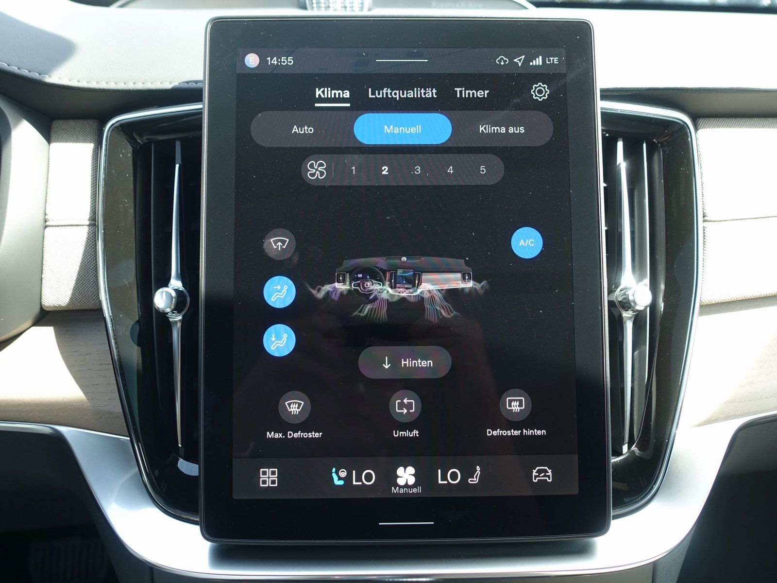 Volvo XC90 Plus T8 AWD Plug-in Hybrid Pano B&W HuD AHK foto 17