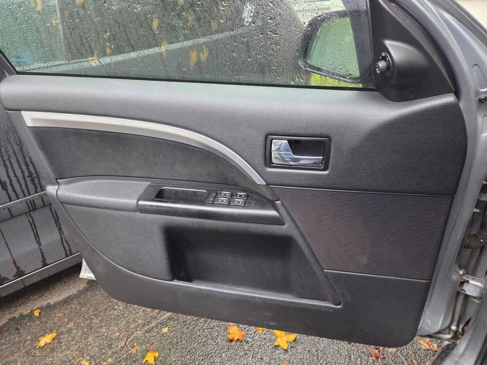 Ford Mondeo 2005 — photo 7