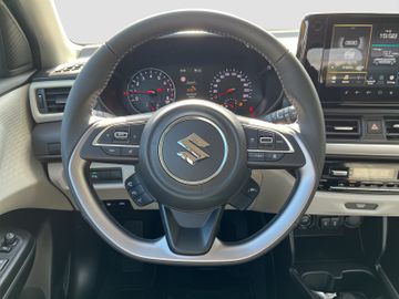 Fotografie 11 des Suzuki Swift 1.2 Dualjet Hybrid 61 kW Comfort+