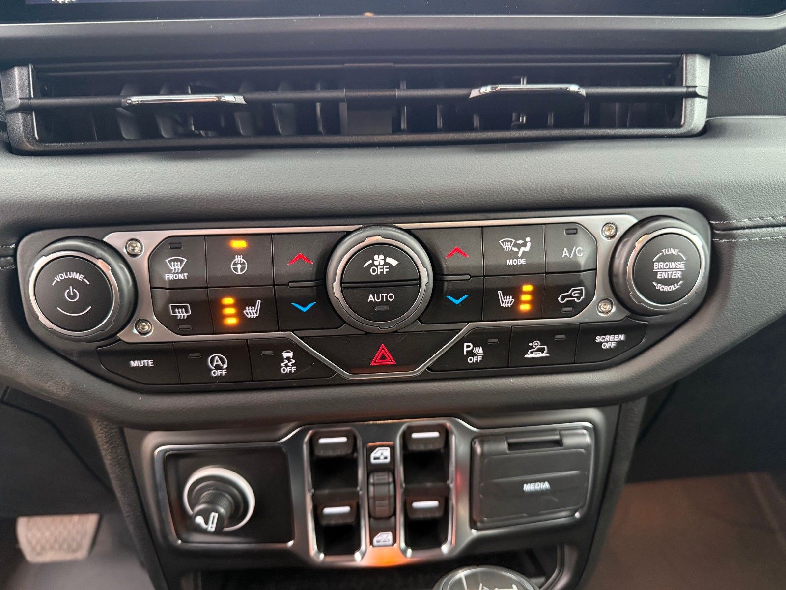 Jeep Wrangler - Bild 24