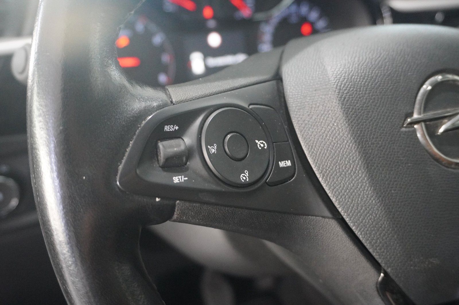 Fahrzeugabbildung Opel Corsa F 1.2 EDITION NAVI/SHZ/PDC/TEMP./USB/DAB+