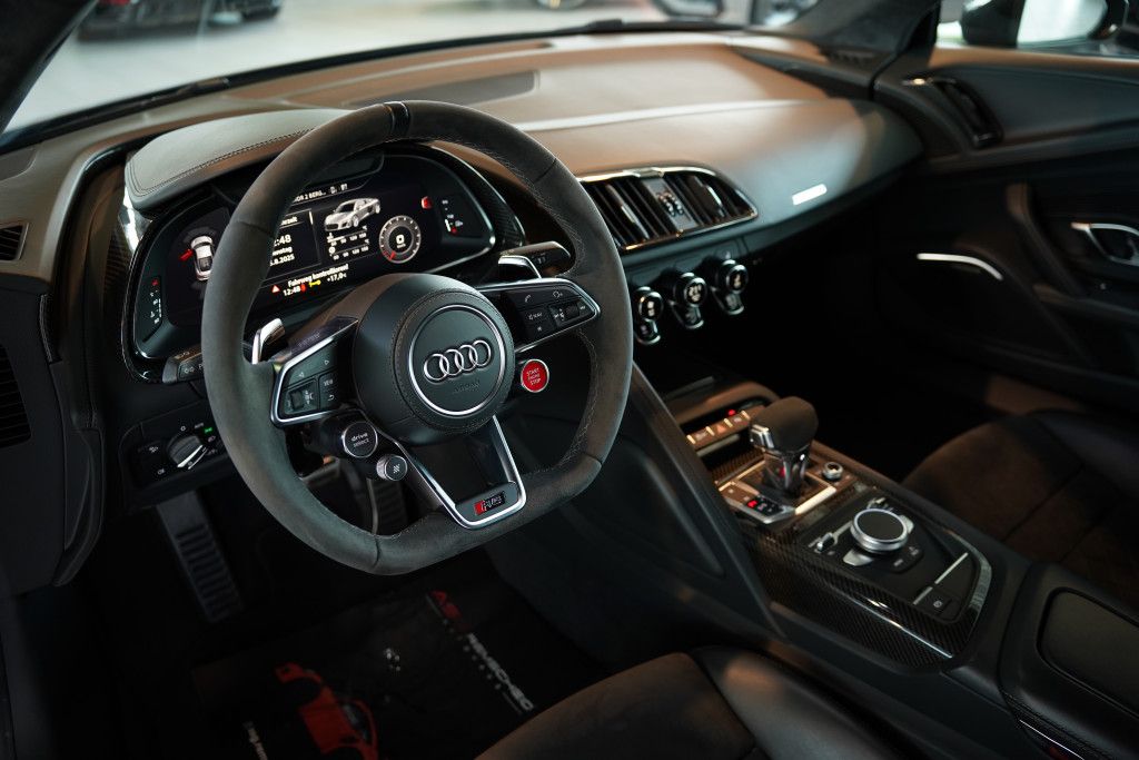 Audi R8