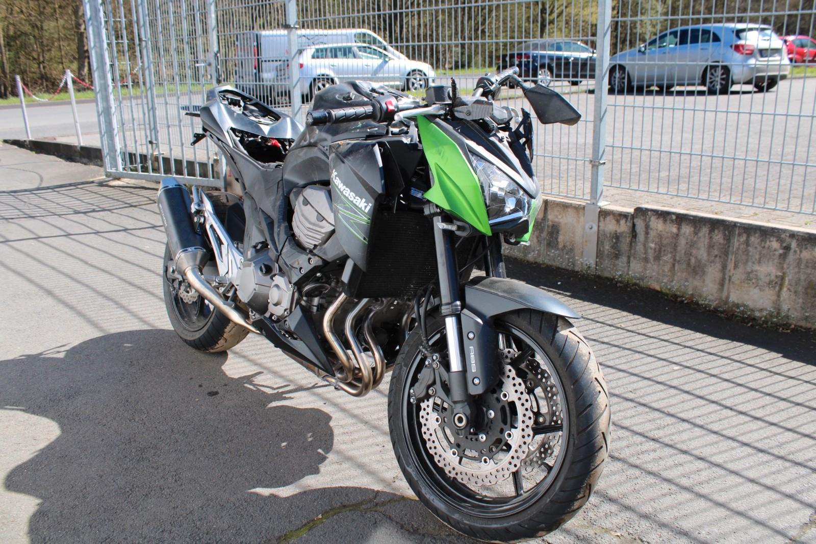 Kawasaki Z800 ABS wenig km EXTRAS