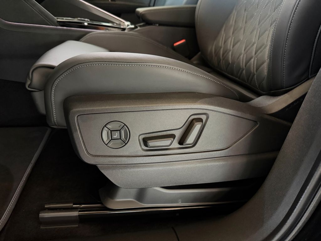 AUDI Q5 TDI Sportback 220kW PANO/CARBON/VOLL!!!! AUDI Q5 TDI Sportback 220kW PANO/CARBON/VOLL!!!!