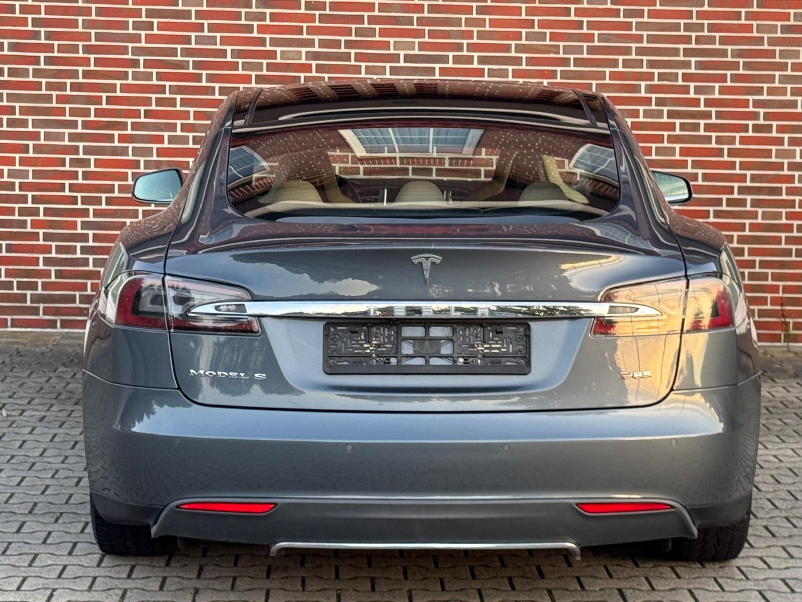 TESLA MODEL  - 421 CV - P85 - SUPERCHARGE GRATUITE