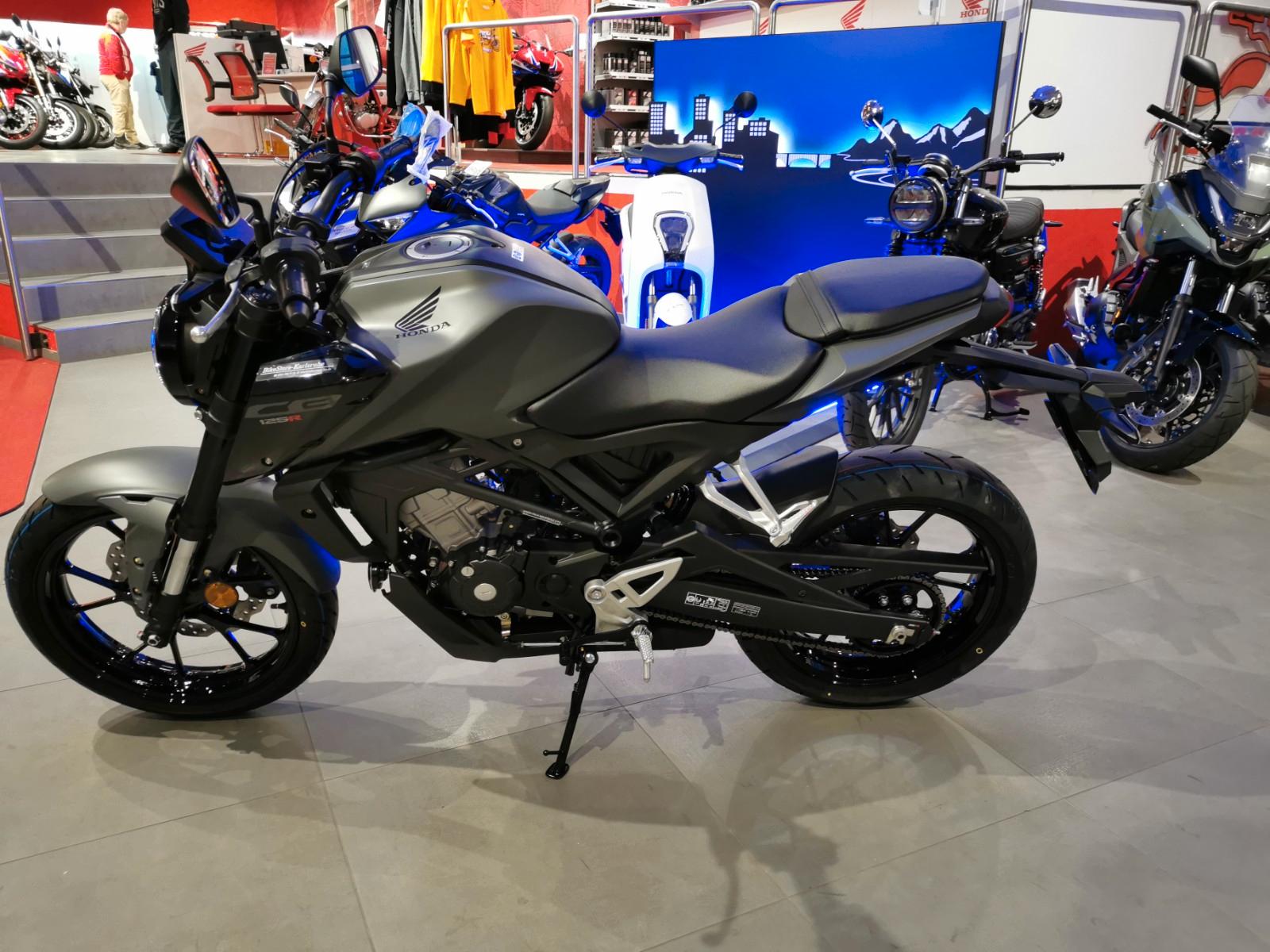 Honda CB125R neues Modell  TFT