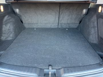 Fotografie des Honda CR-V 2.0 i-MMD HYBRID 4WD Elegance