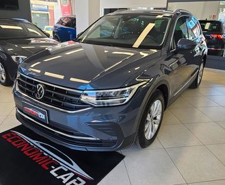 Volkswagen Tiguan - 2